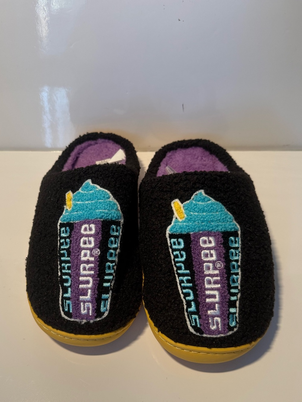 Comfy Slippers Women's Slurpee Slippers Size 8/9 RARE - Picture 2 of 5